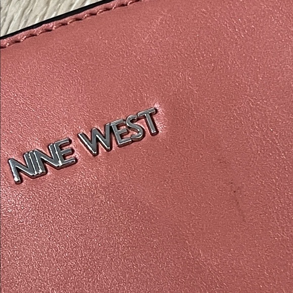 Nine West ~ Pink Satchel/Crossbody handbag in great condition - Picture 11 of 11